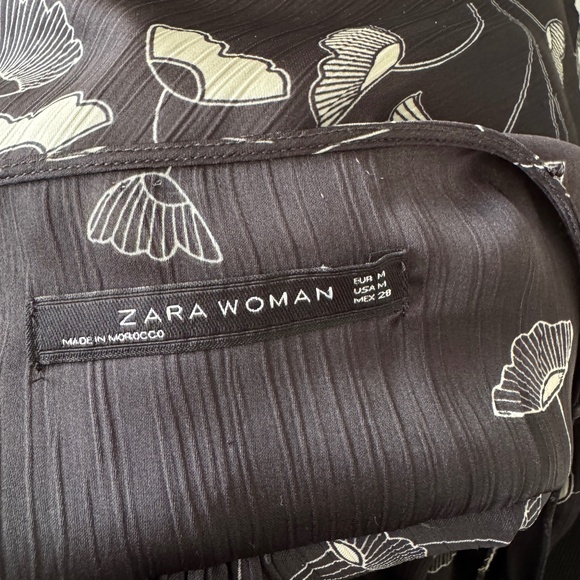 Zara Woman Floral Wrap Blouse Black & White – Size M - Picture 8 of 8